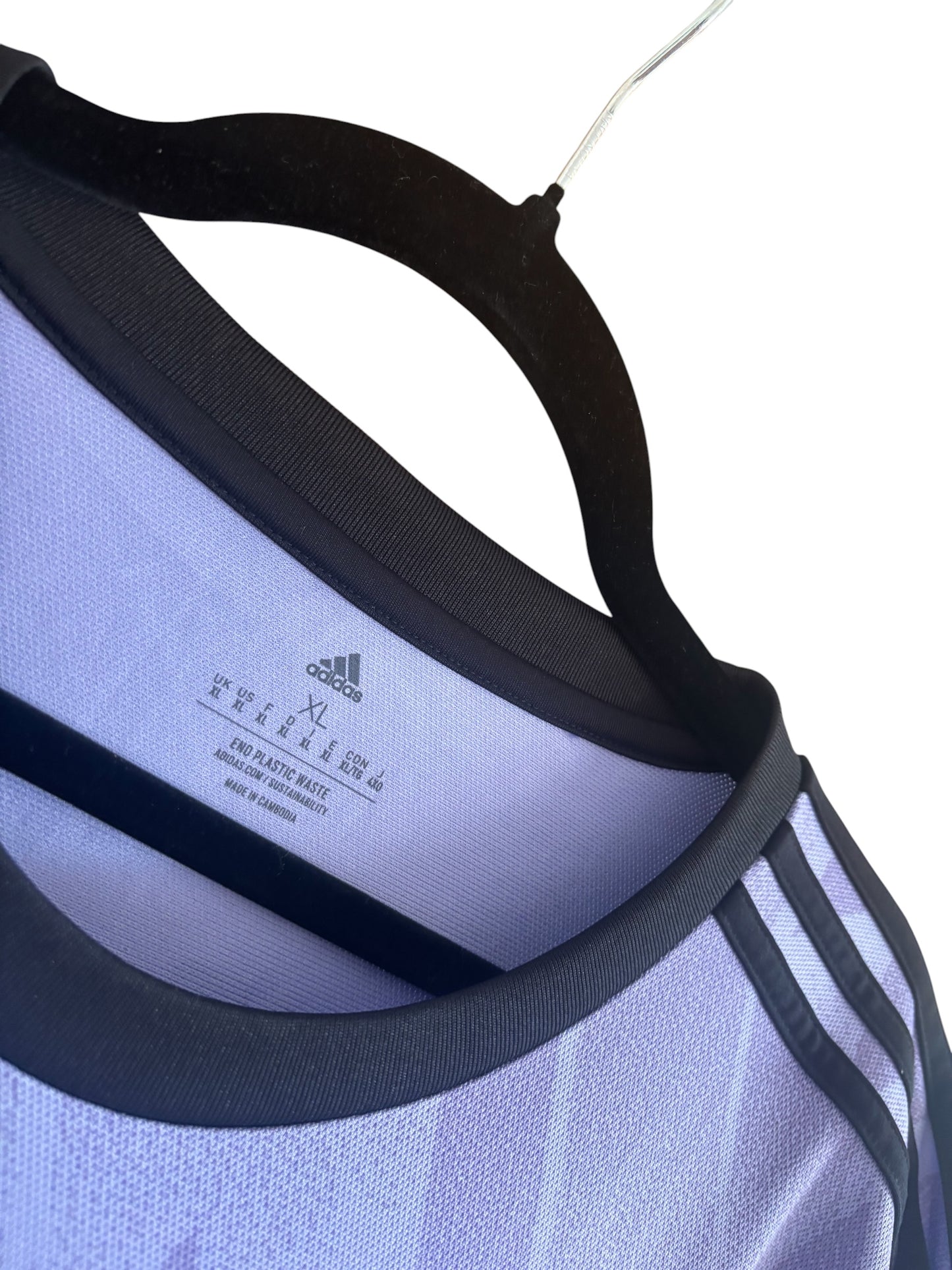 Real Madrid 2022/2023 Away Shirt Vinicius Junior #20 (XL)