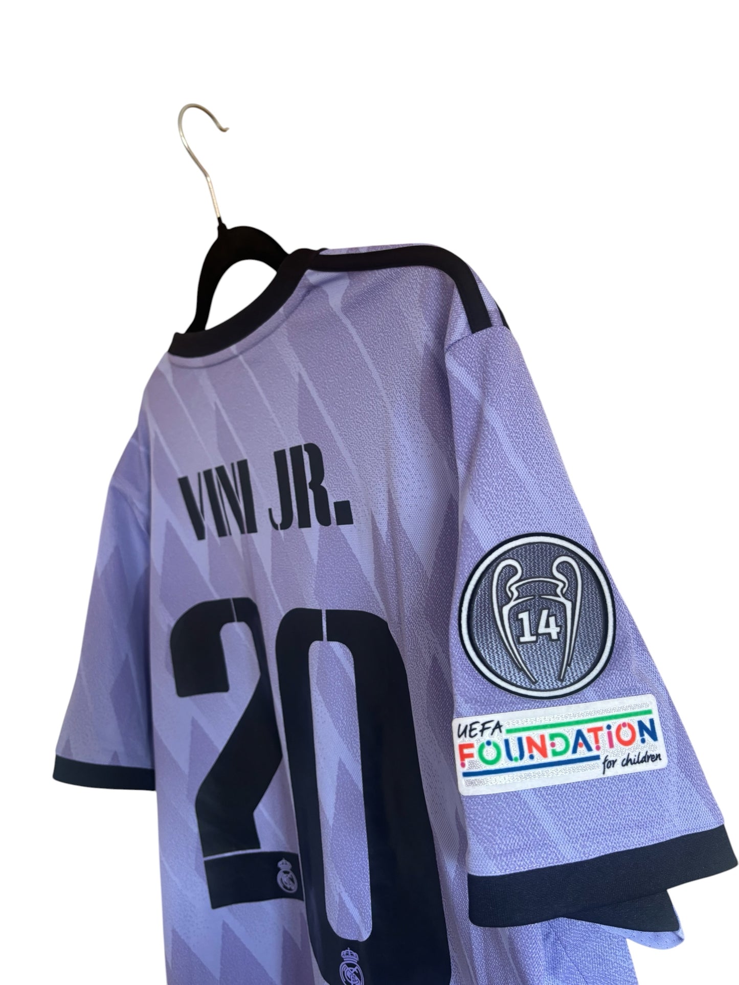 Real Madrid 2022/2023 Away Shirt Vinicius Junior #20 (XL)