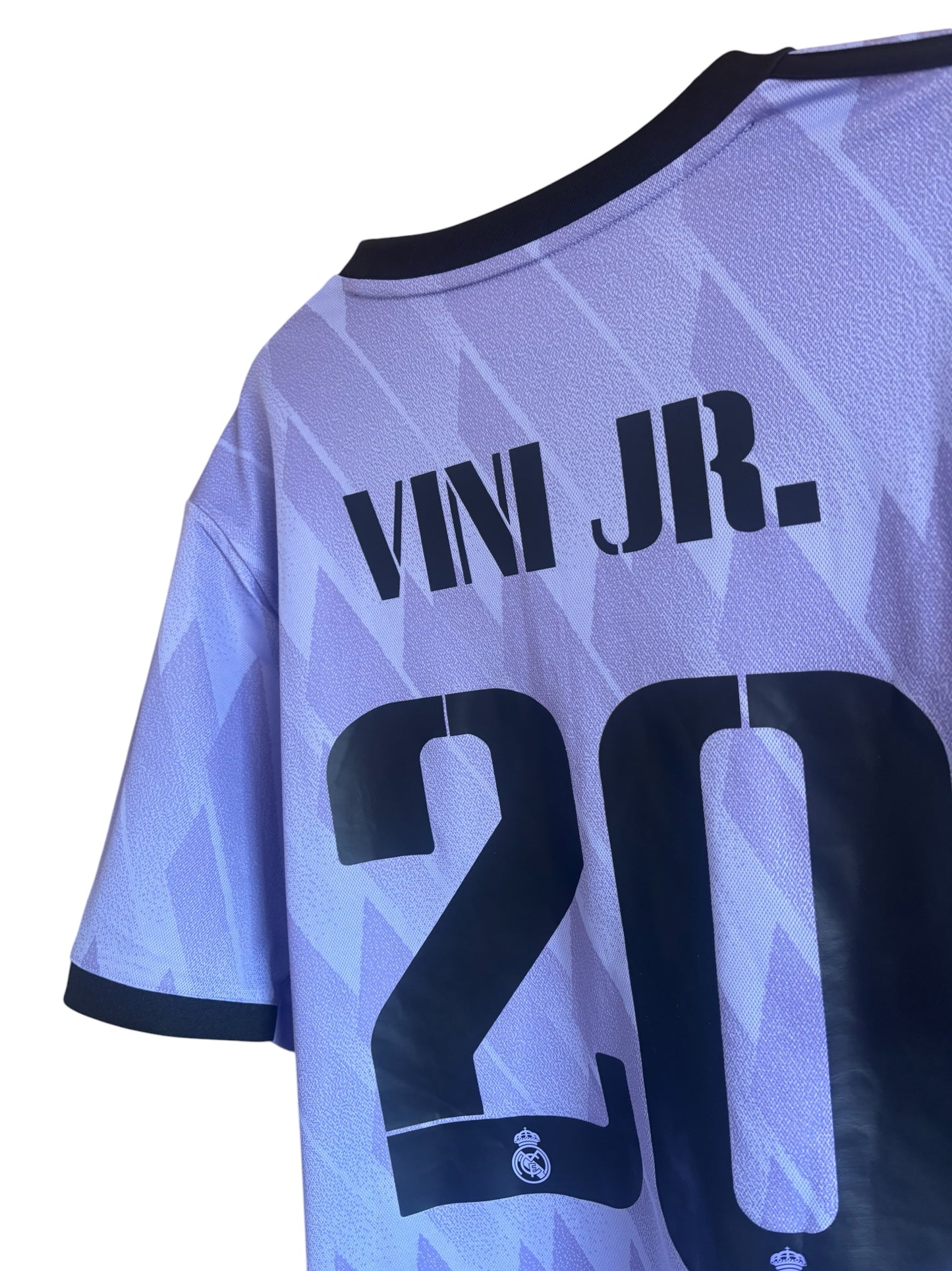 Real Madrid 2022/2023 Away Shirt Vinicius Junior #20 (XL)