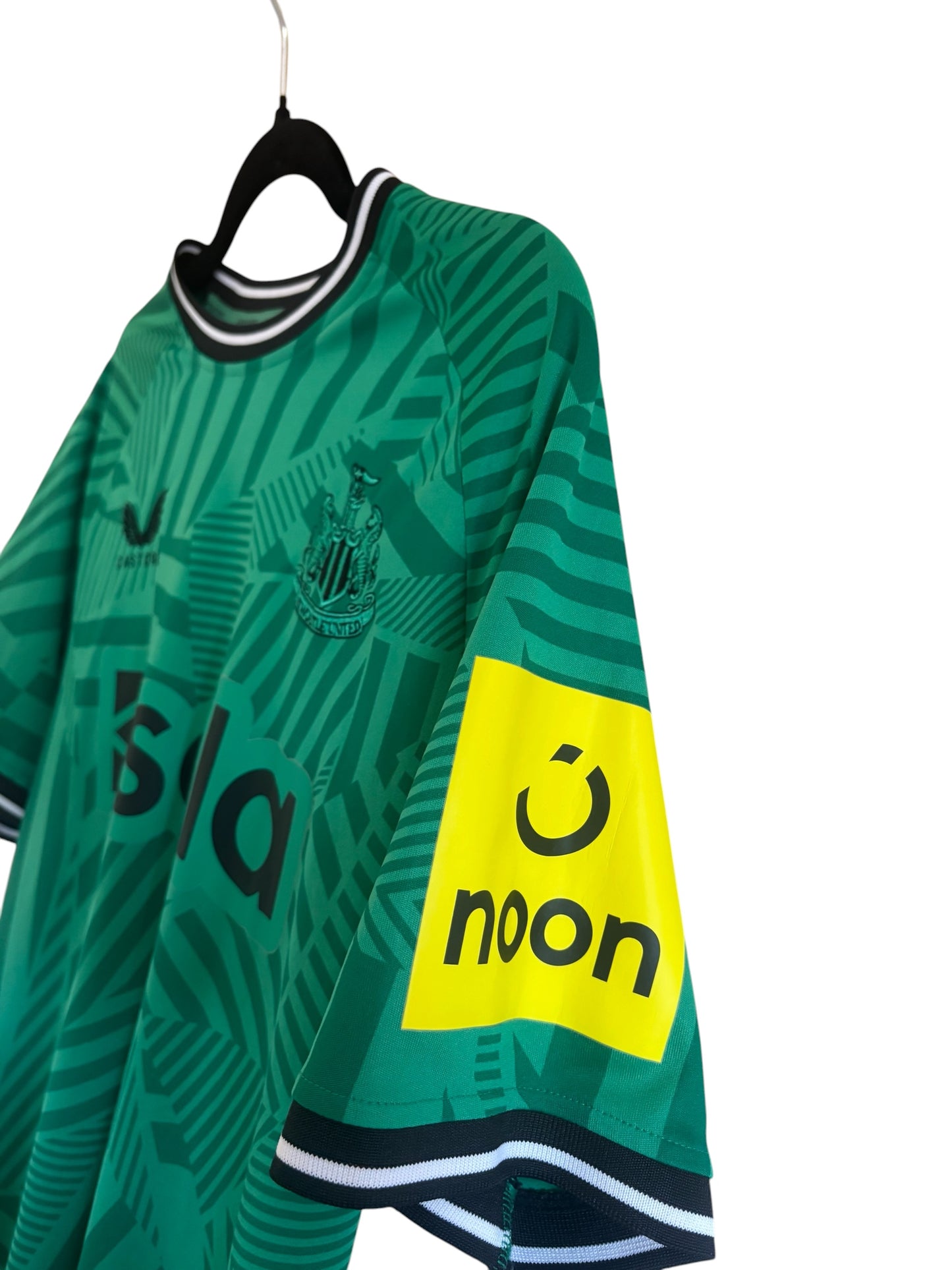 Newcastle 2023/2024 Away Shirt (M)