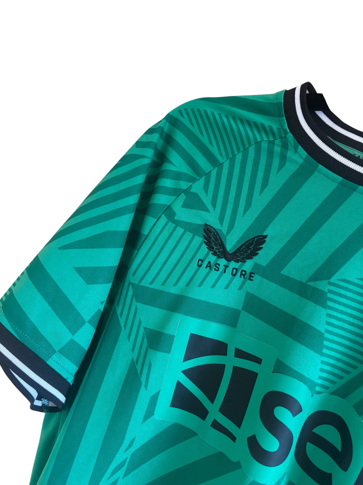 Newcastle 2023/2024 Away Shirt (M)