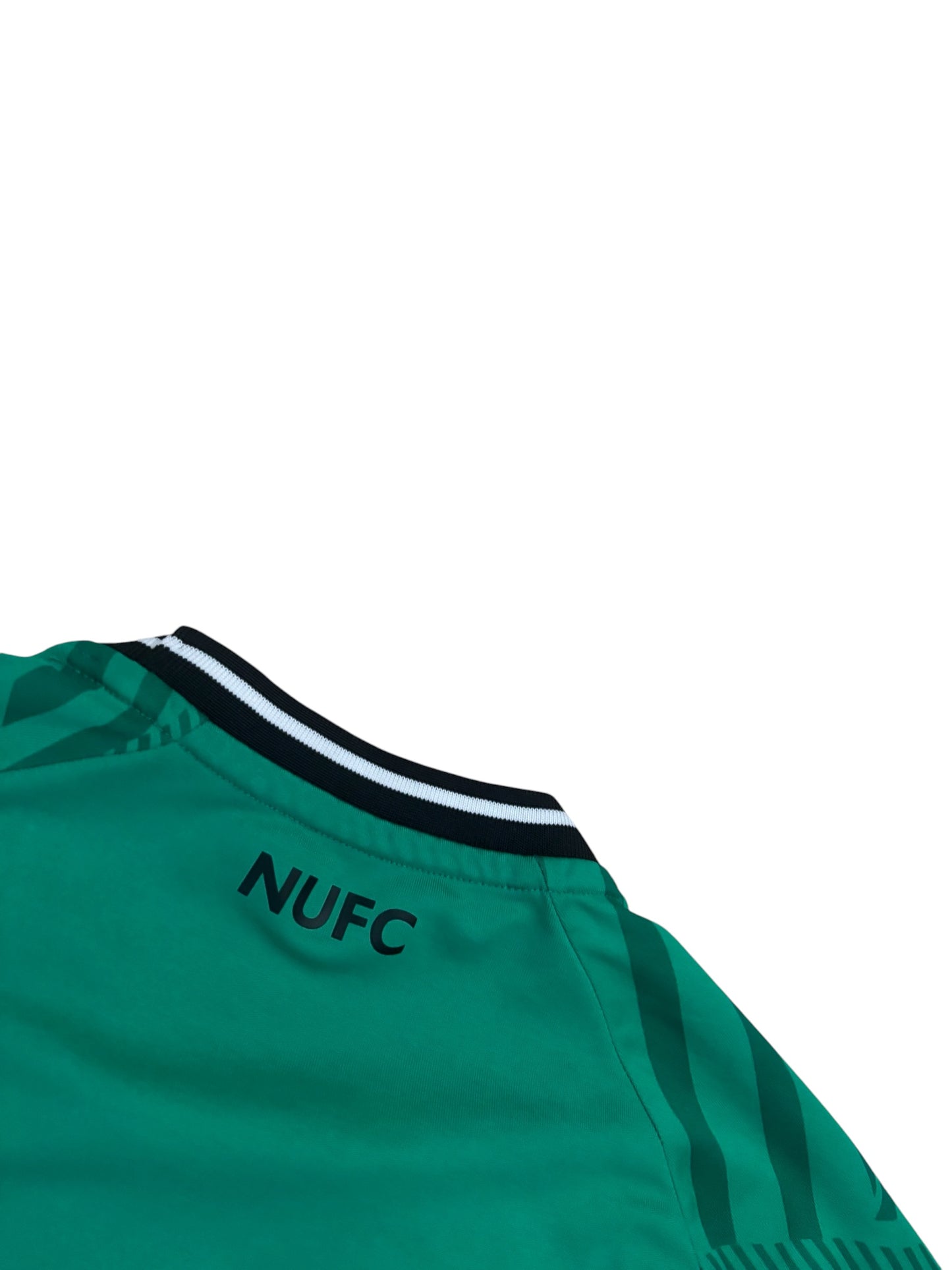 Newcastle 2023/2024 Away Shirt (M)